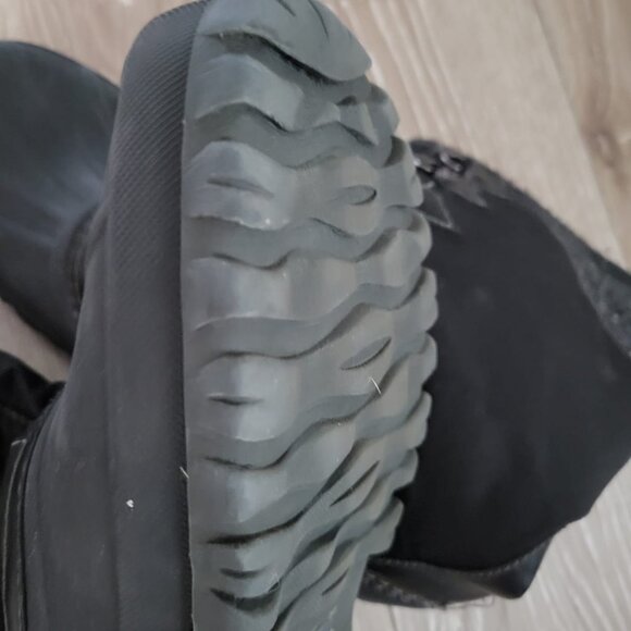 Cougar Women's Winter Boots. Storm by Cougar. Size 9 - Picture 3 of 11